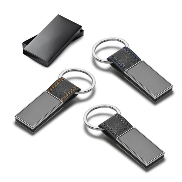 BALE. Porta-chaves em metal e PU